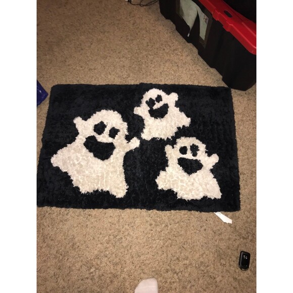 Ghost mat - Picture 1 of 2